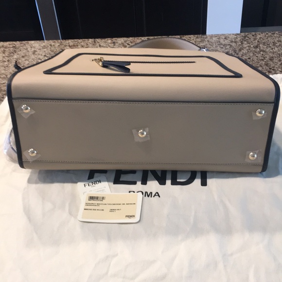 SOLD!!NWT Fendi Runaway Bicolor Tote Handbag - Picture 4 of 8